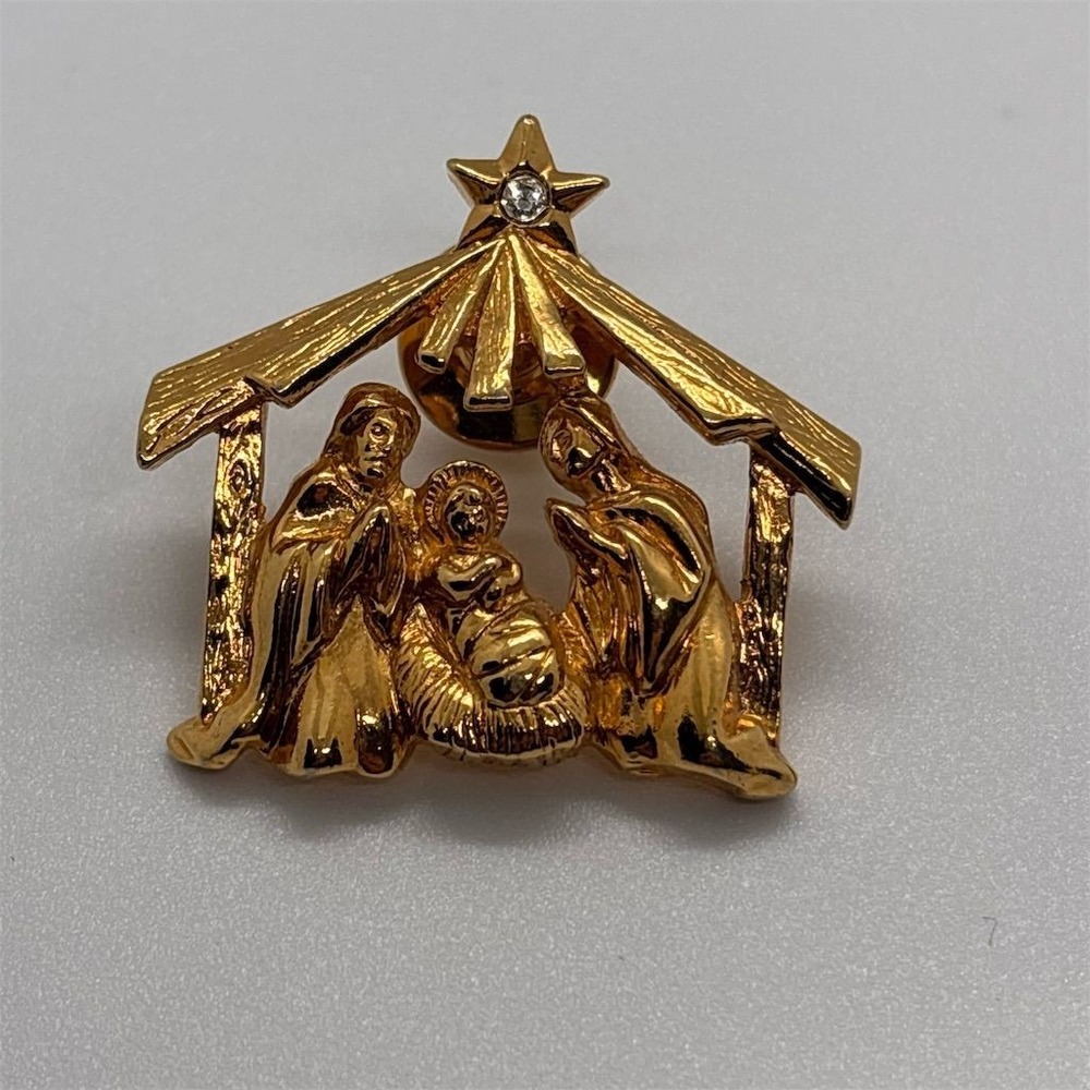 Avon Vintage Brooch Pin Gold Tone Nativity‎ Scene with Rhinestones